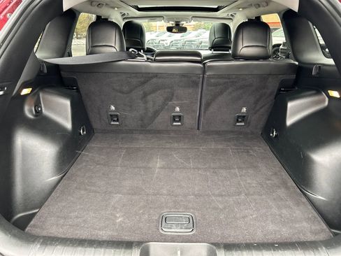 Certified 2019 Jeep Cherokee Limited image 28