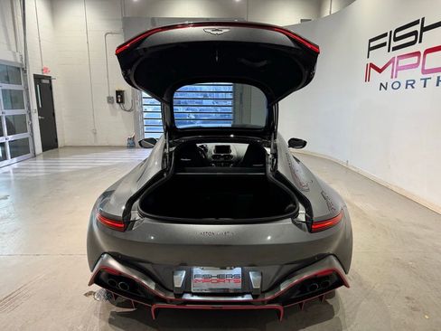Used 2020 Aston Martin V8 Vantage Coupe image 37