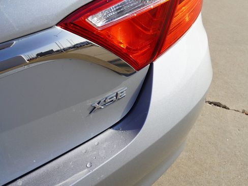 Certified 2017 Toyota Camry XSE image 17