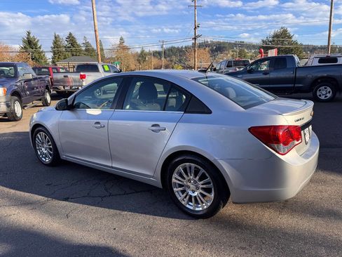 Used 2014 Chevrolet Cruze Eco image 6