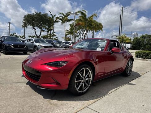 Used 2023 MAZDA MX-5 Miata RF Grand Touring RWD image 28