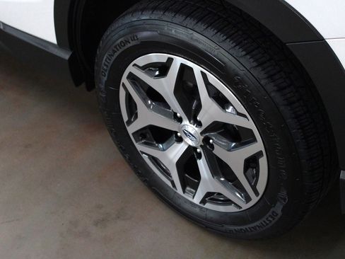 Used 2023 Subaru Forester Premium image 23