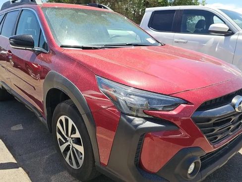 Used 2025 Subaru Outback Premium AWD/4WD image 4