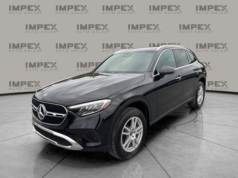 Used 2023 Mercedes-Benz GLC 300 4MATIC image 1