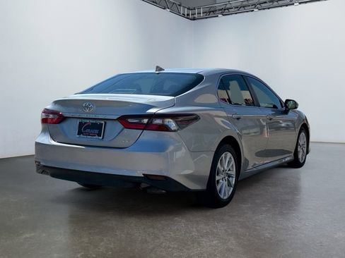 Used 2024 Toyota Camry LE image 5