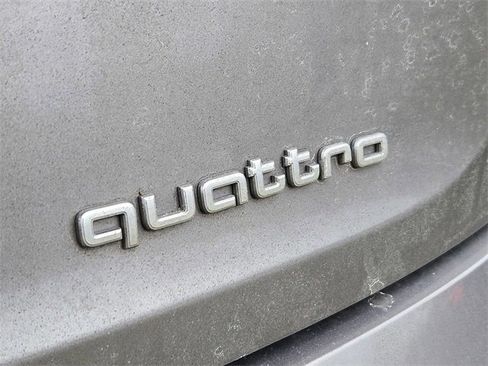 Used 2020 Audi e-tron Premium Plus image 11