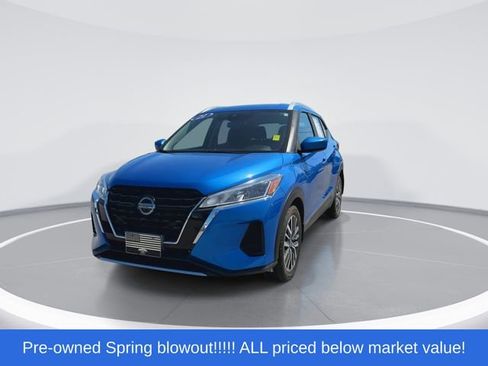 Used 2021 Nissan Kicks SV FWD image 3