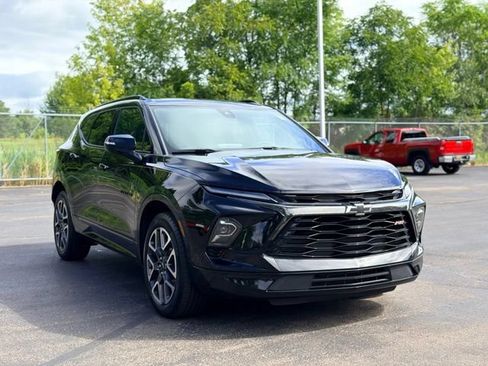 Used 2023 Chevrolet Blazer RS w/ LPO, Floor Liner Package AWD/4WD image 4