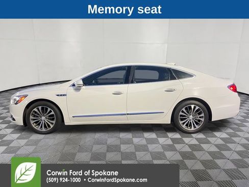 Used 2018 Buick LaCrosse Essence image 10
