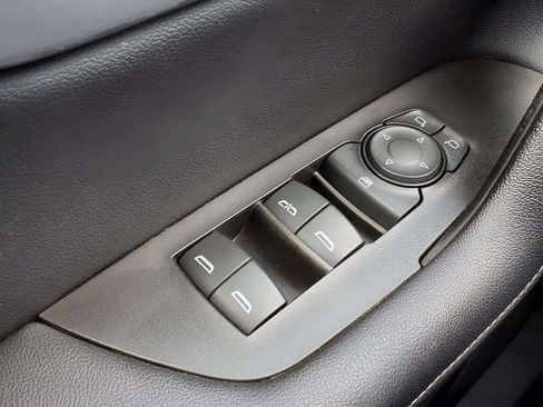 Used 2024 Chevrolet Blazer LT FWD image 18