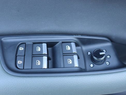 Used 2019 Audi Q8 Premium Plus w/ Premium Plus image 24