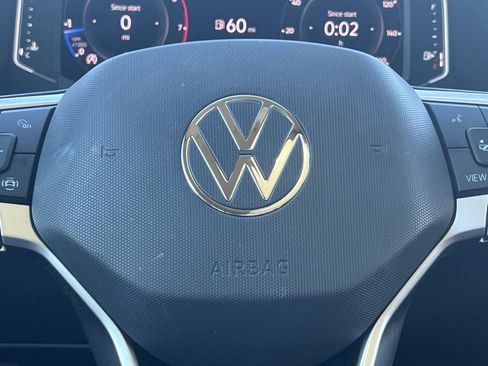 Used 2022 Volkswagen Atlas SE w/ Panoramic Sunroof Package image 5