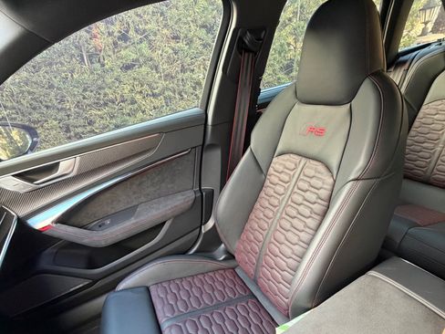 Used 2024 Audi RS 6 performance image 14