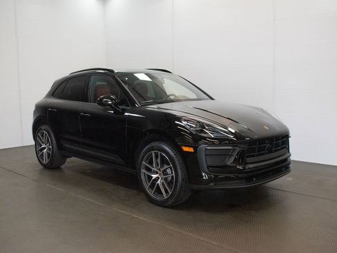 New 2026 Porsche Macan image 8