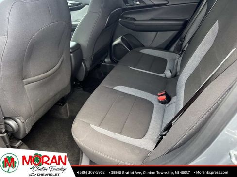 Used 2025 Chevrolet TrailBlazer LT AWD/4WD image 13