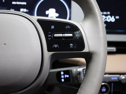 Used 2024 Hyundai Ioniq 5 Limited image 46