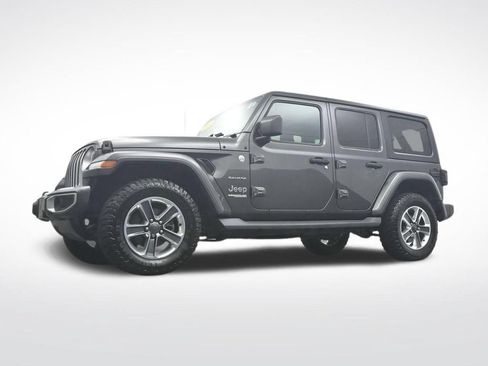 Used 2020 Jeep Wrangler Unlimited Sahara w/ Dual Top Group AWD/4WD image 37