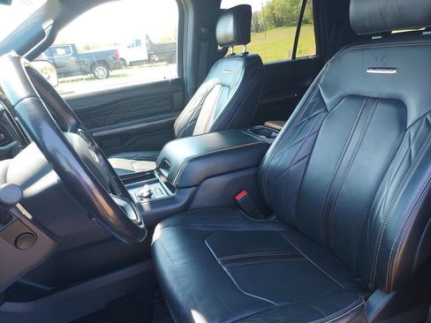 Used 2022 Ford Expedition Platinum AWD/4WD image 17