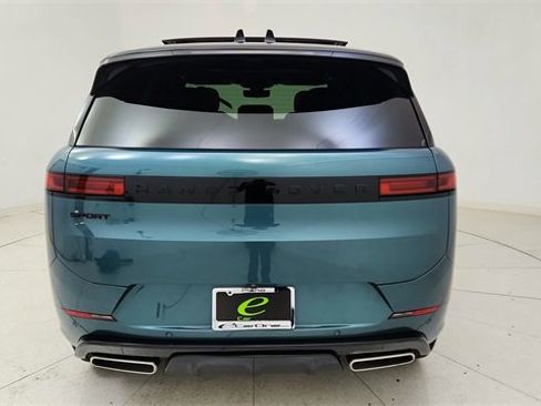 Used 2025 Land Rover Range Rover Sport Dynamic SE image 5