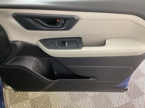 Certified 2025 Subaru Forester Premium w/ Protection Package image 19