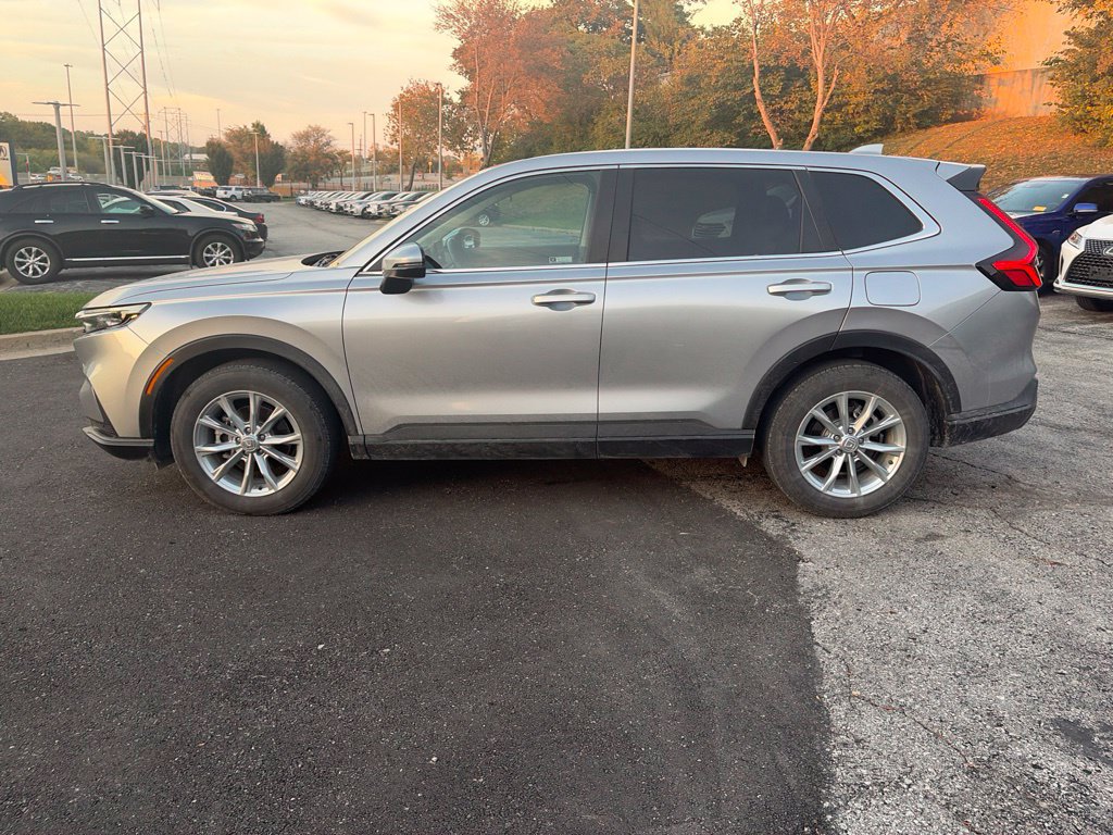 Used 2025 Honda CR-V EX-L image 8