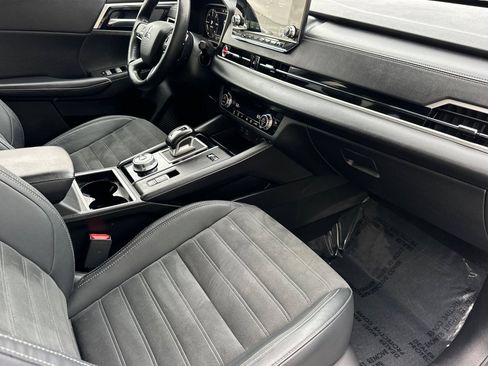 Used 2023 Mitsubishi Outlander 4WD Plug-In Hybrid image 21