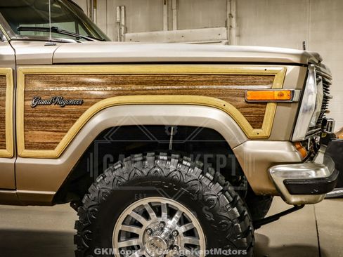 Used 1988 Jeep Grand Wagoneer AWD/4WD image 54