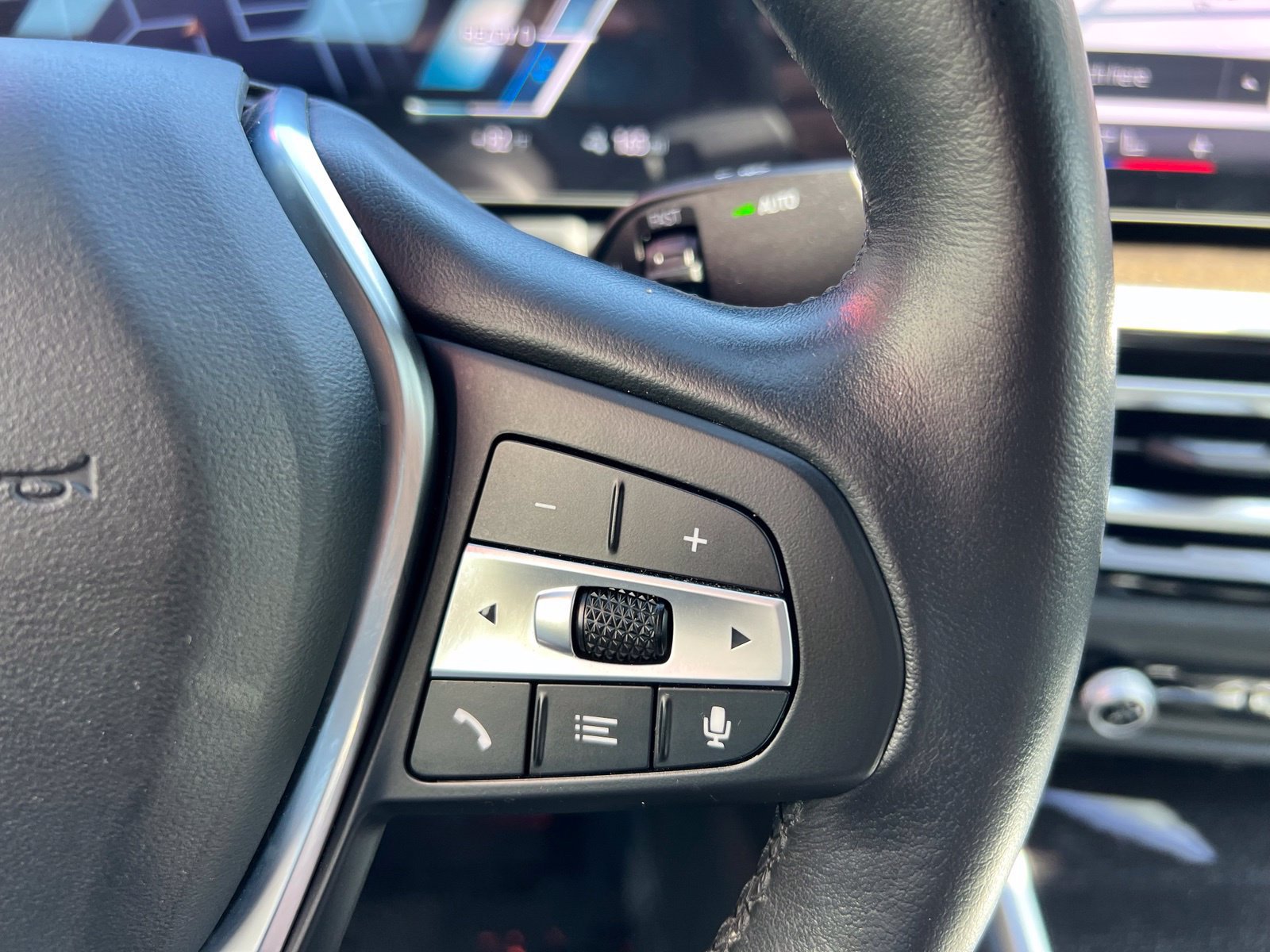 Used 2024 BMW i4 eDrive35 w/ Premium Package RWD image 39