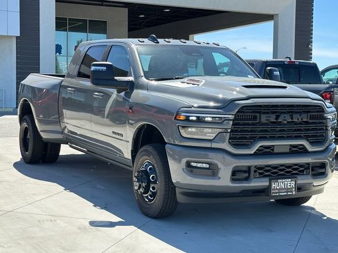 New 2026 RAM 3500 Laramie AWD/4WD image 9