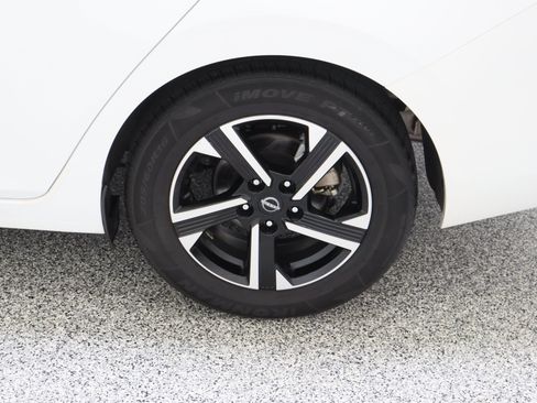 Used 2024 Nissan Sentra SV FWD image 10