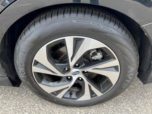 Certified 2025 Subaru Legacy Premium w/ Popular Package #1A AWD/4WD image 9