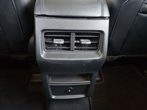 Used 2024 Ford Edge SEL AWD/4WD image 16