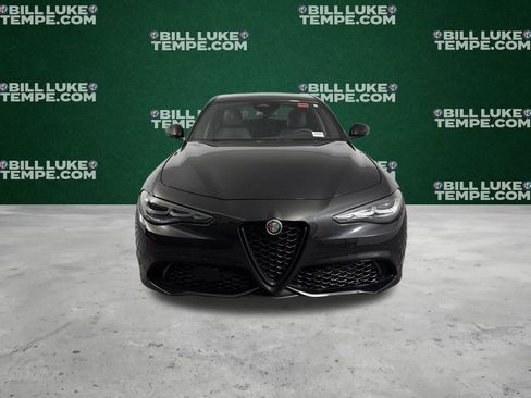 Used 2025 Alfa Romeo Giulia AWD image 10