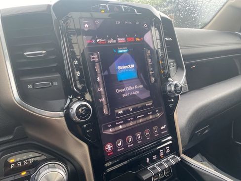 Used 2019 RAM 1500 Laramie AWD/4WD image 29