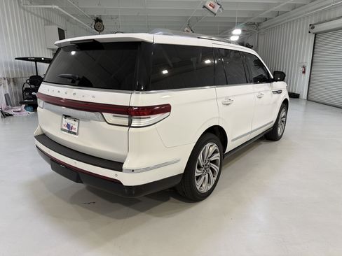 Used 2022 Lincoln Navigator Reserve RWD image 5