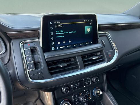 Used 2023 Chevrolet Suburban Z71 w/ Luxury Package image 14