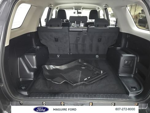 Used 2019 Toyota 4Runner SR5 AWD/4WD image 14