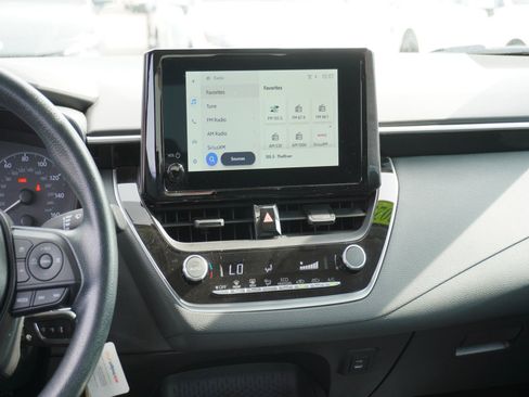 Used 2025 Toyota Corolla LE image 14