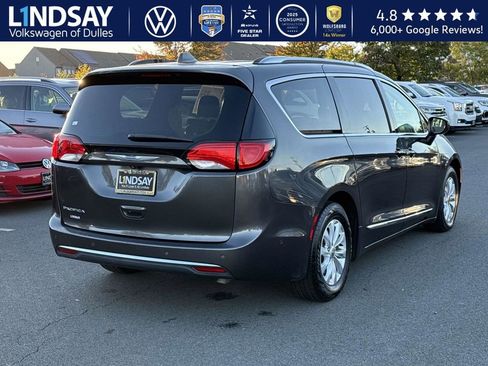 Used 2018 Chrysler Pacifica Touring-L Plus w/ Advanced Safetytec Group image 6