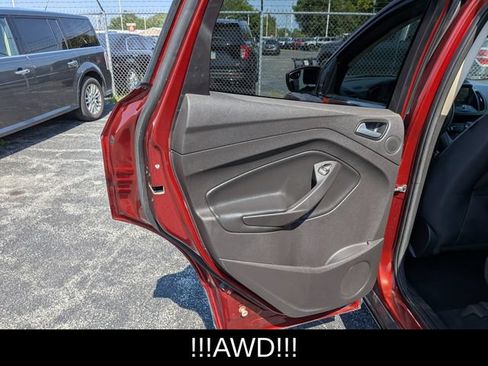 Used 2015 Ford Escape SE w/ Equipment Group 201A AWD/4WD image 18