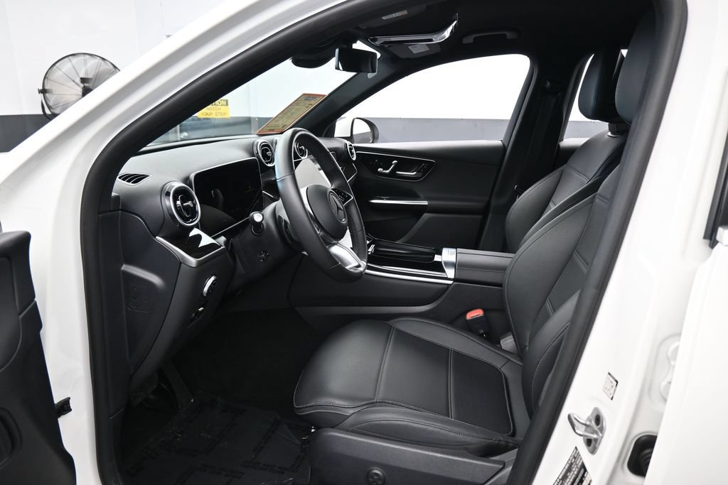 Used 2026 Mercedes-Benz GLC 300 image 10