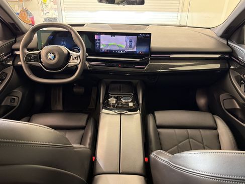 Used 2026 BMW 530i RWD image 15