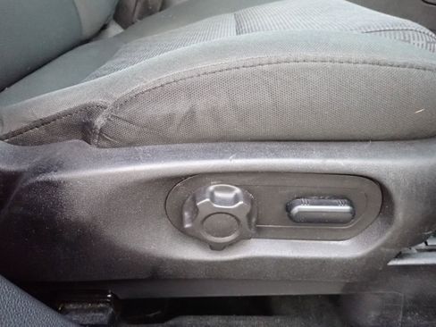 Used 2013 Ford Explorer XLT w/ Class III Trailer Tow Pkg image 39