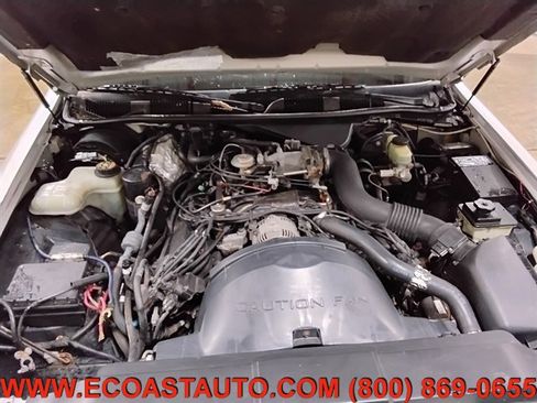 Used 1997 Lincoln Town Car Executive image 9