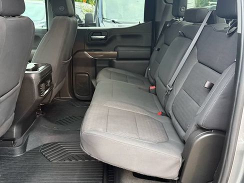 Used 2021 Chevrolet Silverado 1500 LT Trail Boss w/ LPO, Dark Essentials Package AWD/4WD image 10