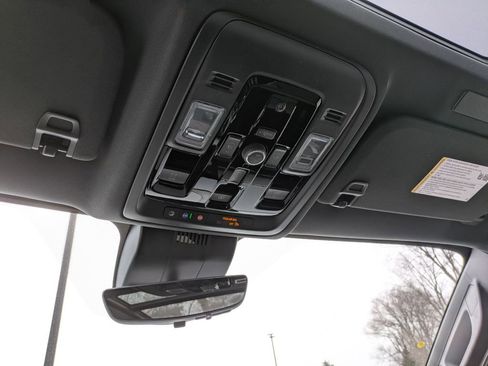 New 2026 GMC Yukon XL Elevation image 25