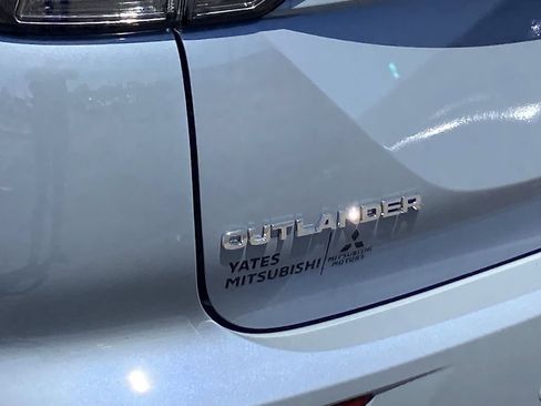 New 2026 Mitsubishi Outlander SEL FWD image 29