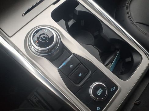 Certified 2022 Ford Explorer XLT w/ Equipment Group 202A image 20