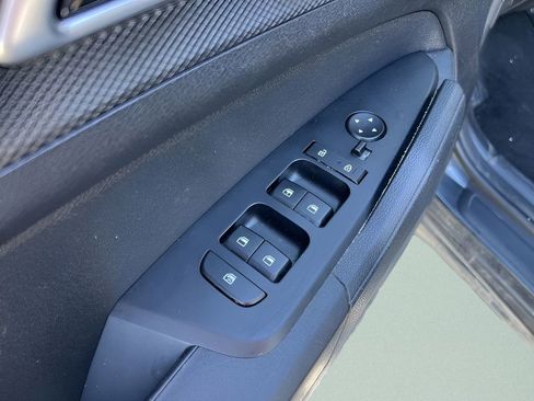 Used 2024 Kia Sportage LX image 15