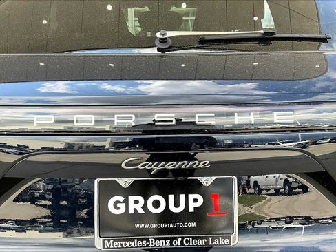 Used 2023 Porsche Cayenne image 17